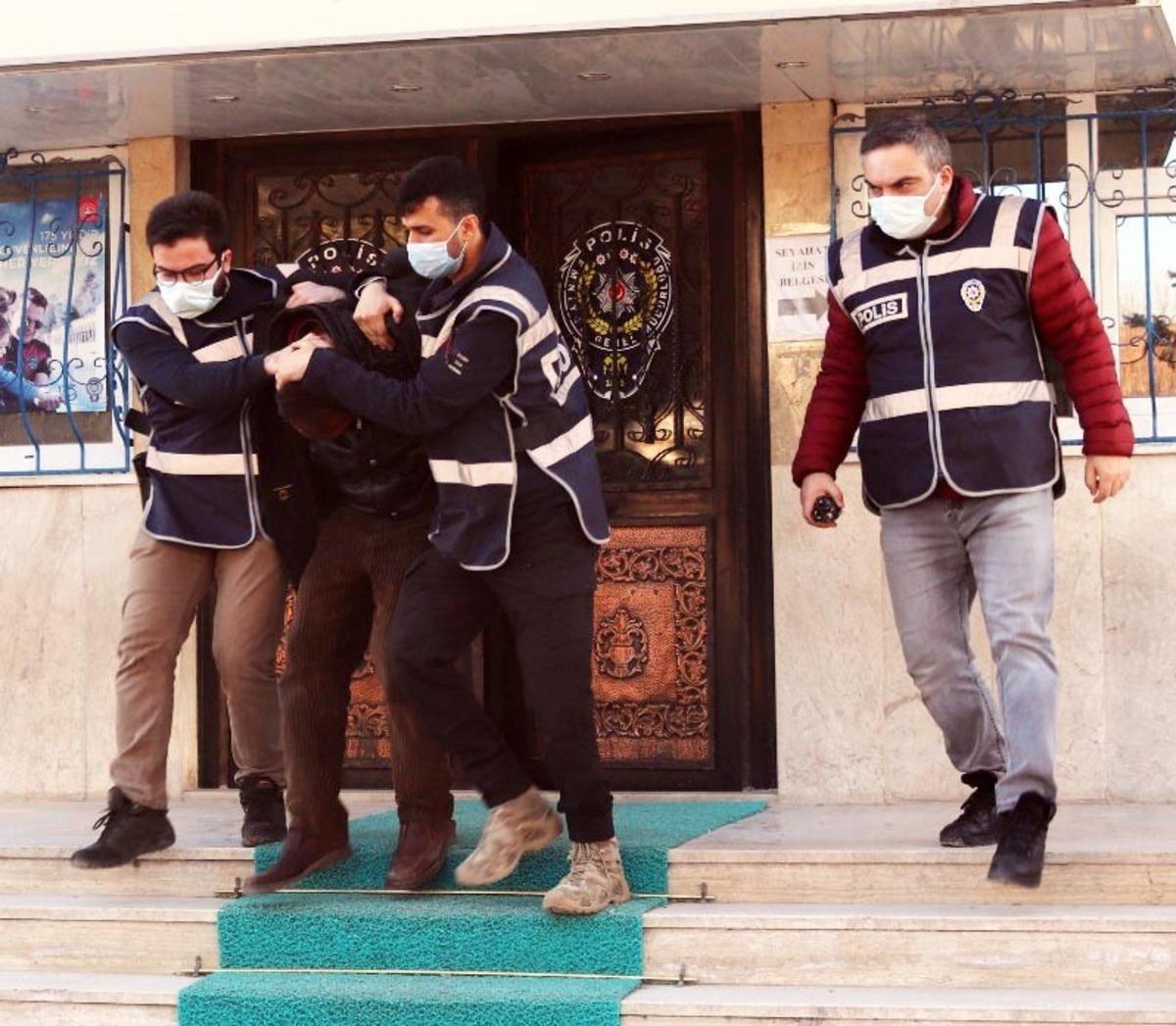 Cami faresi yakalandı
