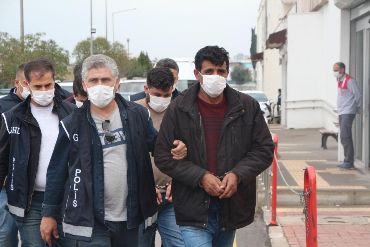 G&ouml;&ccedil;men tacirlerine MİT-polis operasyonu