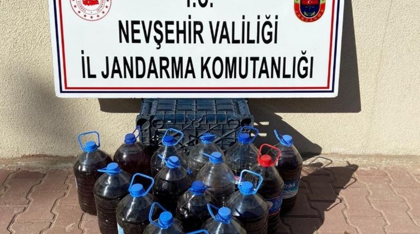 G&uuml;lşehir&rsquo;de 70 litre ka&ccedil;ak şarap ele ge&ccedil;irildi