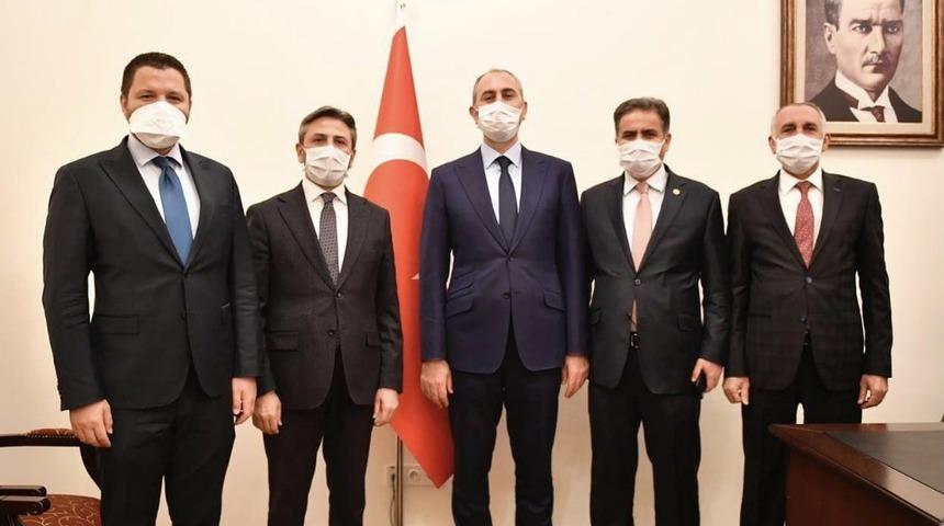 Bakan G&uuml;l ile Adıyaman yatırımları g&ouml;r&uuml;ş&uuml;ld&uuml;