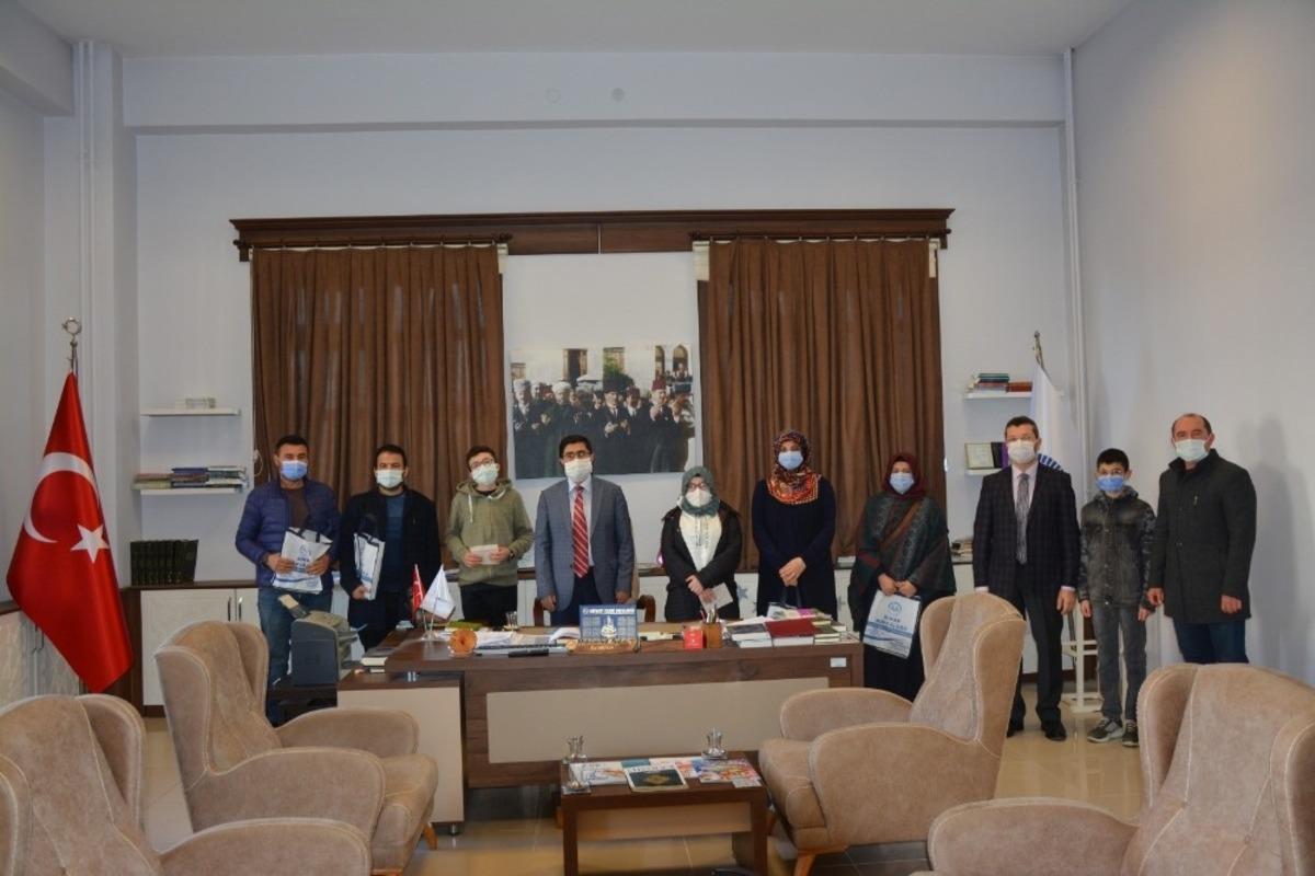 Kur&rsquo;an b&uuml;lb&uuml;llerine &ouml;d&uuml;l