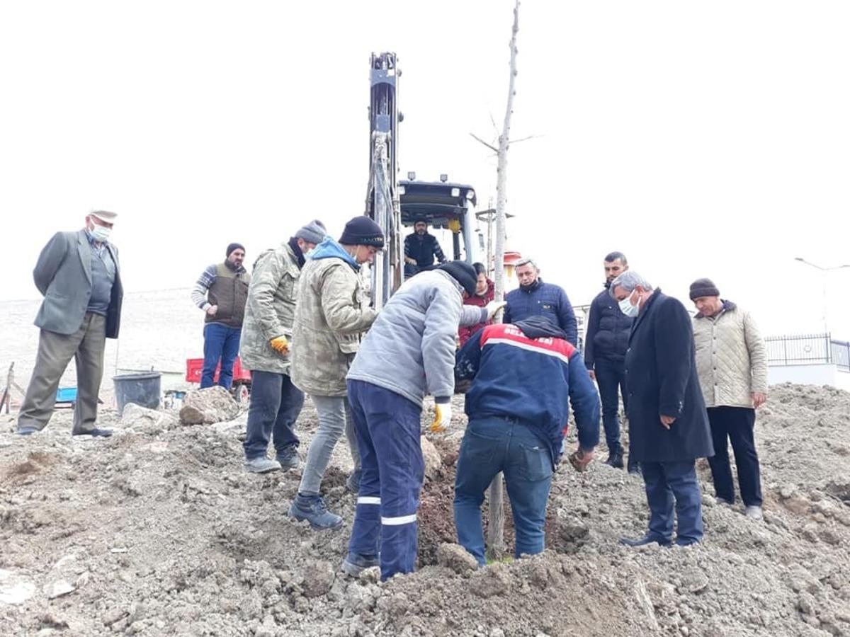 Emniyet binası etrafında ağa&ccedil;landırma &ccedil;alışmaları