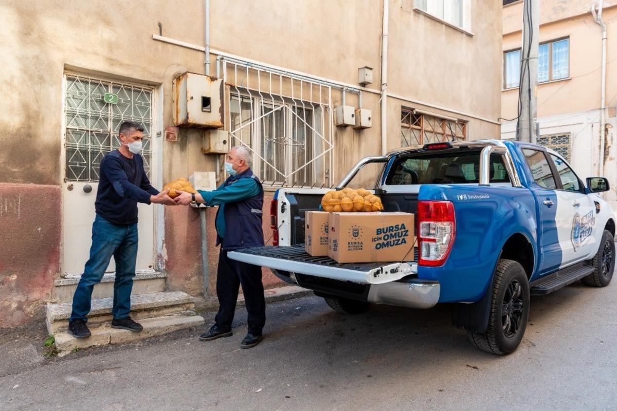 Bursa B&uuml;y&uuml;kşehir&rsquo;den hem &ccedil;ift&ccedil;iyi hem vatandaşı mutlu eden yardım