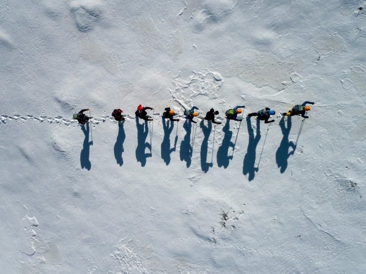 2 bin 552 rakımlı Yıldız Dağı’na tırmanan dağcılar, zirvede Türk