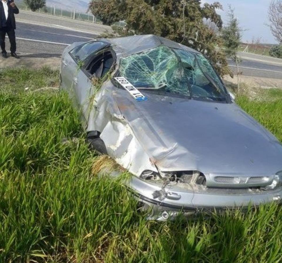 Hurdaya d&ouml;nen otomobilden burnu kanamadan &ccedil;ıktı