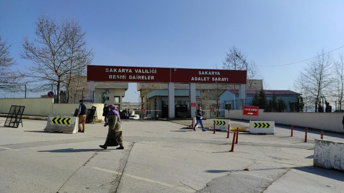 FET&Ouml; firarisi Adil &Ouml;ks&uuml;z&rsquo;&uuml;n yakınlarının davasında Bylock i&ccedil;erikleri bekleniyor