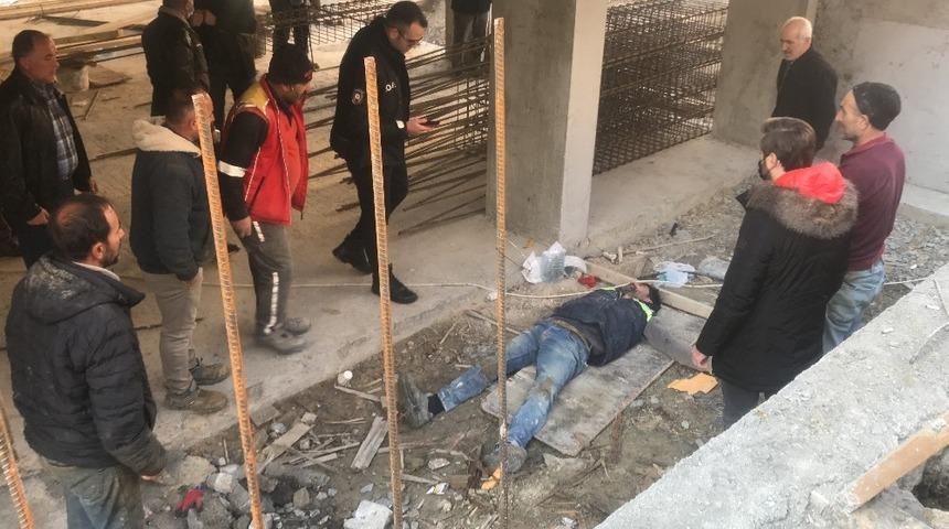 Avcılar&rsquo;da inşaattan d&uuml;şen iş&ccedil;i yaralandı