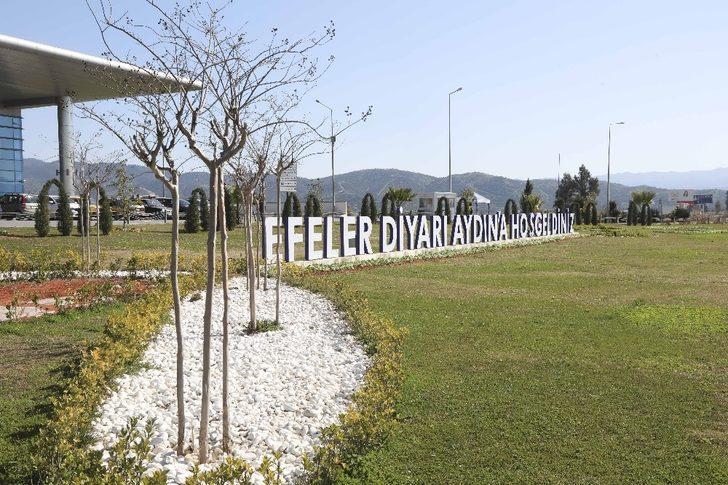 Büyükşehir Belediyesi Aydın’ı çiçeklerle süsledi G3