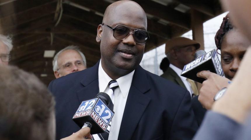 ABD'de haksız yere 22 yıldan fazla hapis yatan siyahiye 500 bin dolar tazminat ödenecek