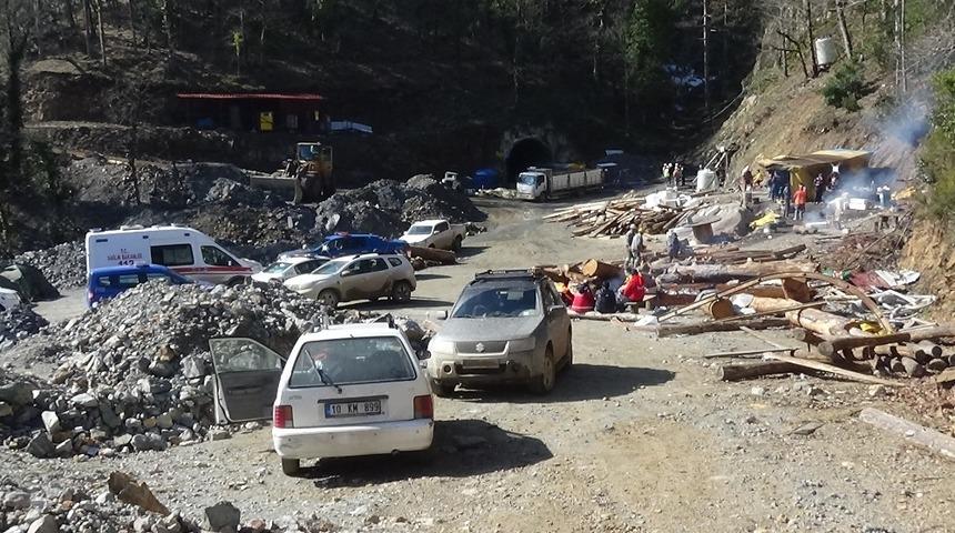 G&ouml;&ccedil;&uuml;k altında kalan madencinin cansız bedenine ulaşıldı