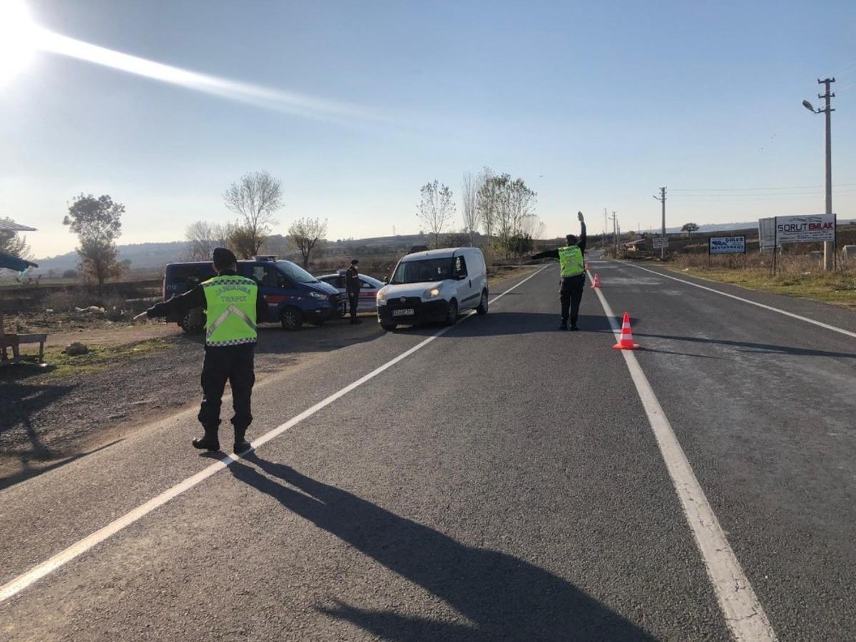 Edirne&rsquo;de jandarma denetimleri aralıksız s&uuml;r&uuml;yor