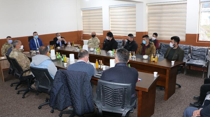 Şenoba Belde Belediye Başkanı Babat esnafla bir araya geldi