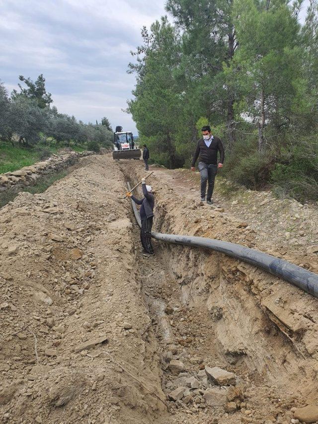 Çardak Taşağıl Sulama Suyu Projesi hızla devam ediyor