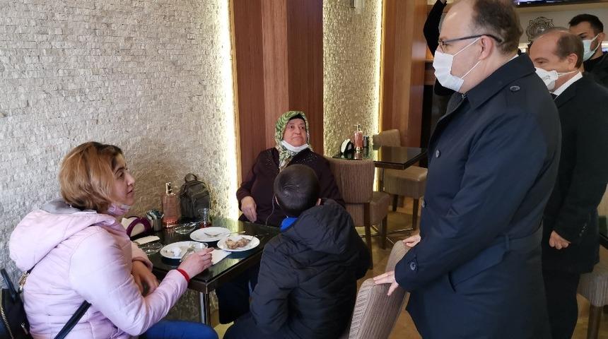 Zonguldak Valisi'nden koronavirüs uyarısı: Rakamlar 15 daha yukarıya çıkarsa kırmızı kategorisindeyiz