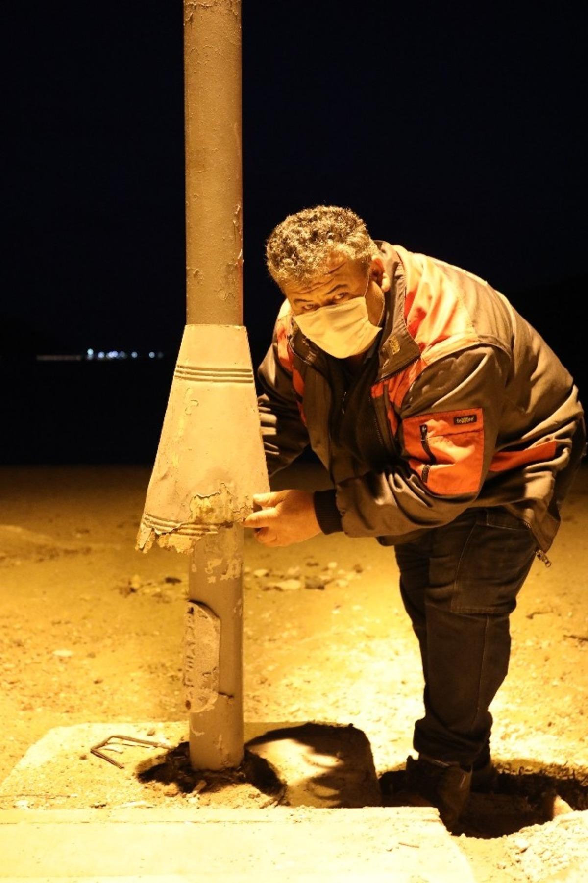 Marmaris&rsquo;te aydınlatma direkleri bakıma alındı