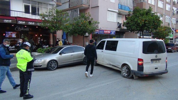 Zincirleme kaza ucuz atlatıldı, çarpışma sesini duyan kaçtı G3