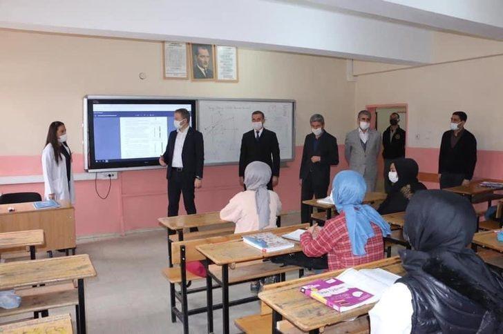 Kaymakam Yelek’ten okul ziyareti G2