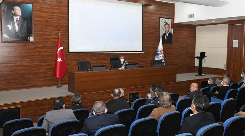 Mersin&rsquo;de &rsquo;pandemi bilgilendirme toplantısı&rsquo; yapıldı