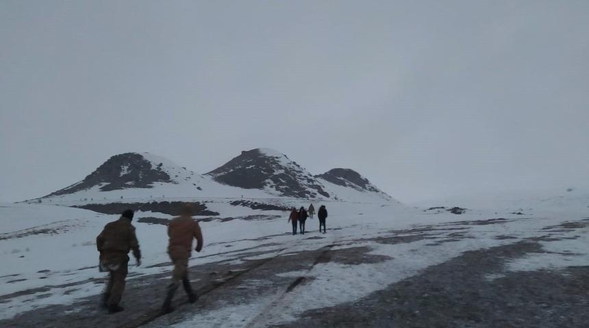 Bitlis'te askeri helikopter d&uuml;şt&uuml;: 9 asker hayatını kaybetti