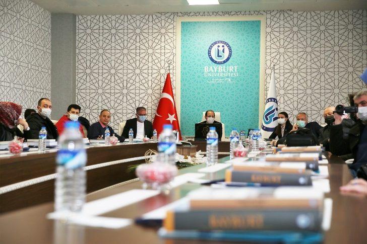 Rektör Coşkun gazetecilerle buluştu G4