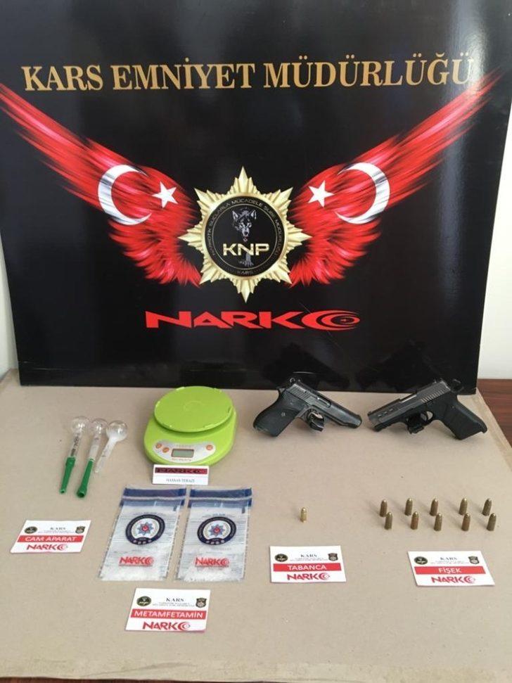 Kars’ta uyuşturucu tacirlerine operasyon G2