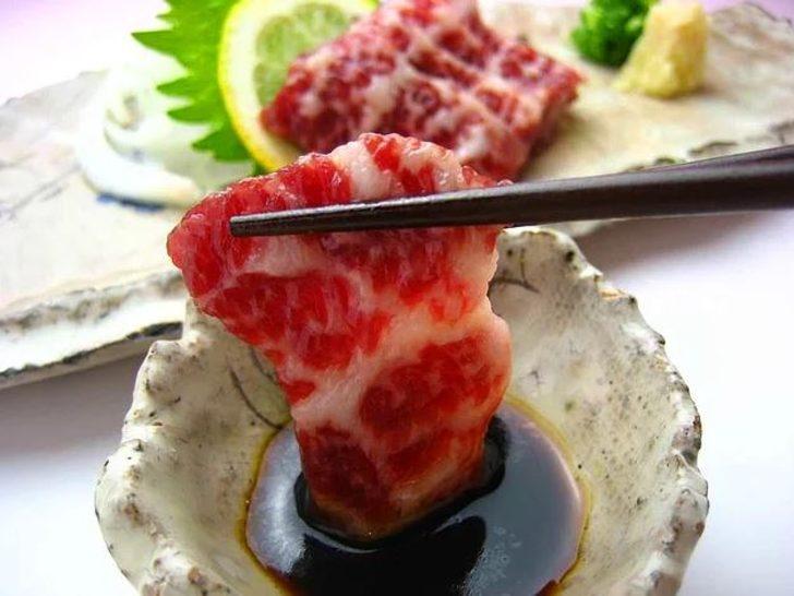 Elalem neler yiyor yahu: Dünyanın farklı yerlerinden şaşırtan yemek menüleri! G5