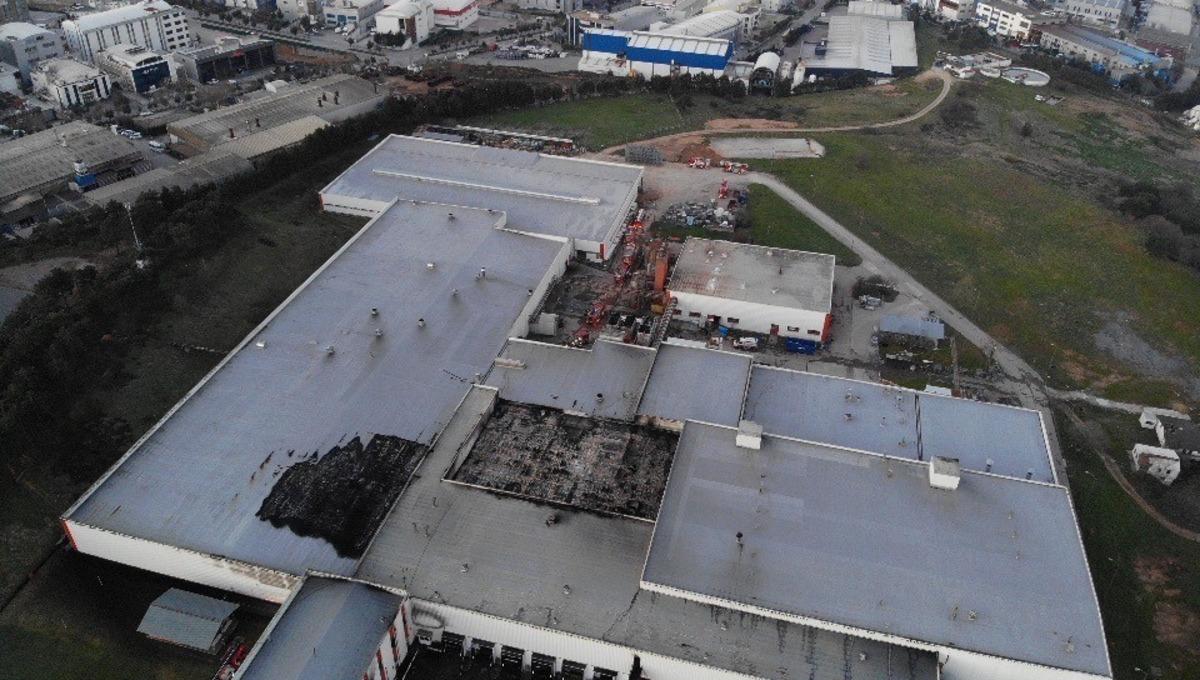 Tuzla&rsquo;da yanan et fabrikasındaki hasarın boyutu g&uuml;n ağarınca ortaya &ccedil;ıktı
