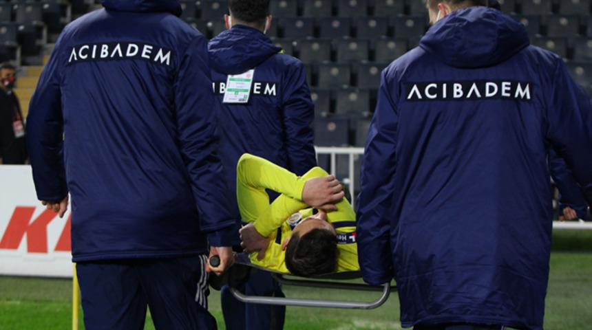 Mesut Özil'in ayak bileğinde kısmi yırtık ve ödem tespit edildi