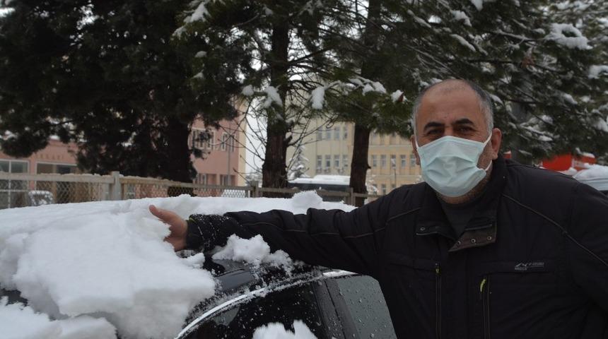 Hakkari&rsquo;de 215 yerleşim yolu kapandı