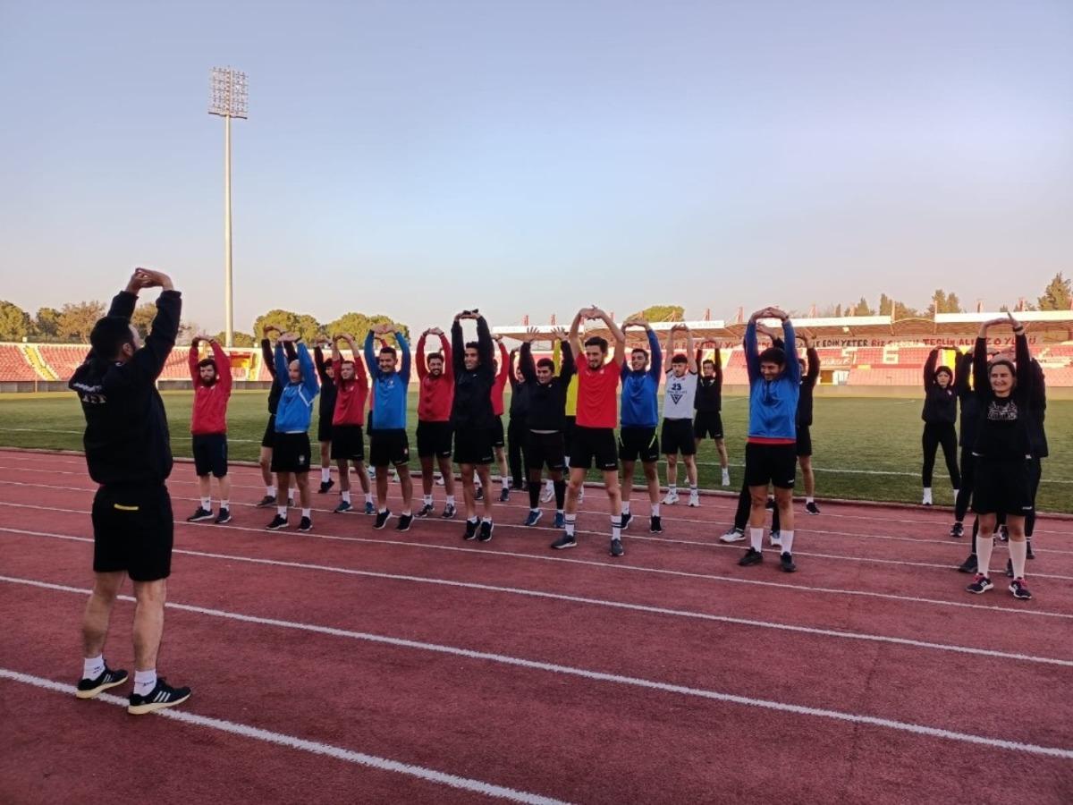 Balıkesir hakemleri m&uuml;sabakalara hazır