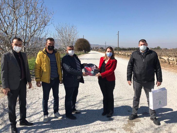 Büyükşehir ekibi Alaşehir’de mahalle muhtarlarını dinledi G3