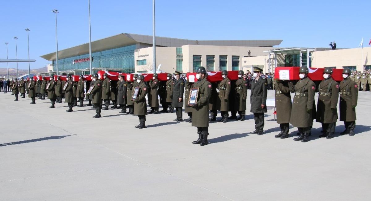 11 şehit Elazığ&rsquo;dan t&ouml;renle Ankara&rsquo;ya uğurlandı