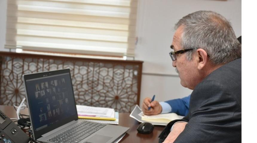 M&uuml;zik &ouml;ğretmenleri &ccedil;evrimi&ccedil;i toplantıda bir araya geldi