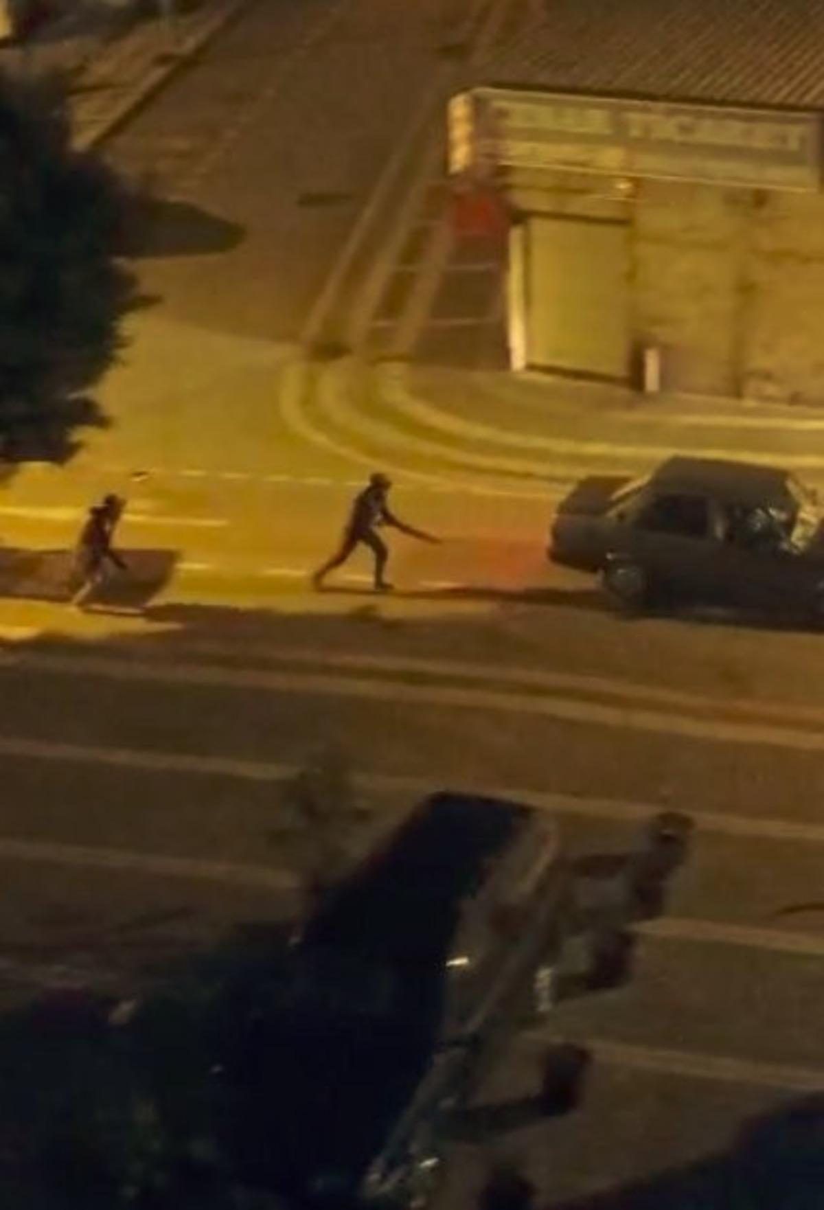 Mahalleliye dehşeti yaşattılar, ikinci kez g&ouml;zaltına alınıp tutuklandılar