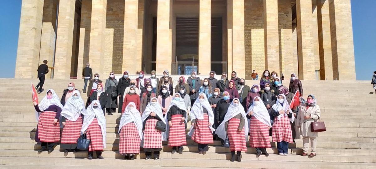 Devrekanili 65 kadın, Ankara&rsquo;yı gezdi