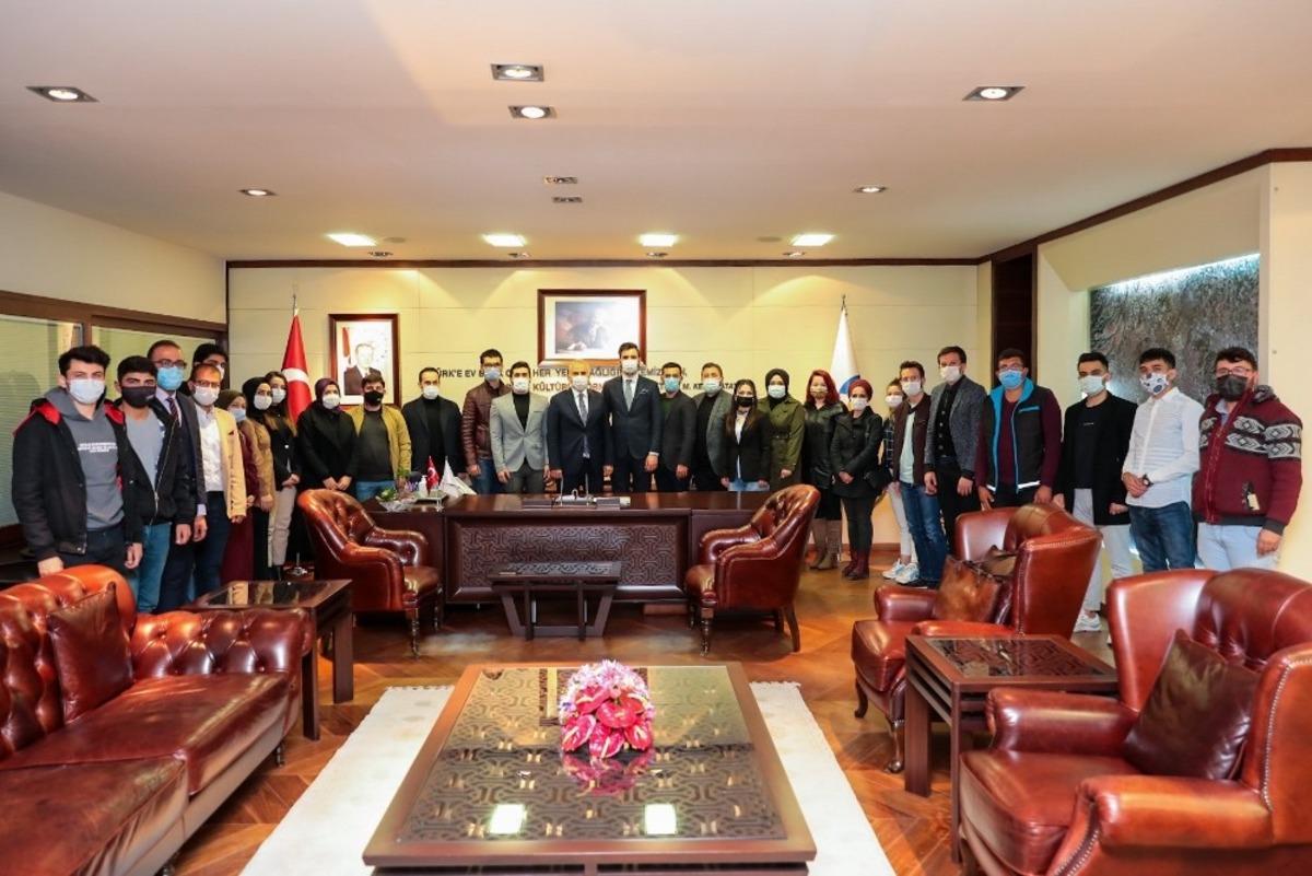 Gen&ccedil;lik kollarından Başkan Zolan&rsquo;a ziyaret