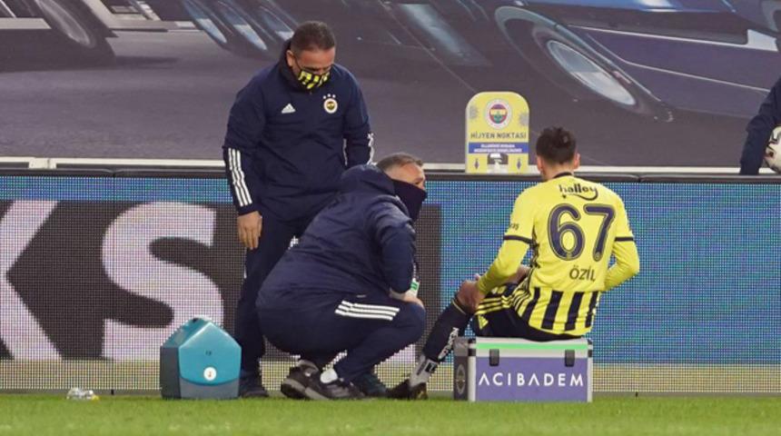 Mesut Özil: Bir süre forma giyemeyeceğim