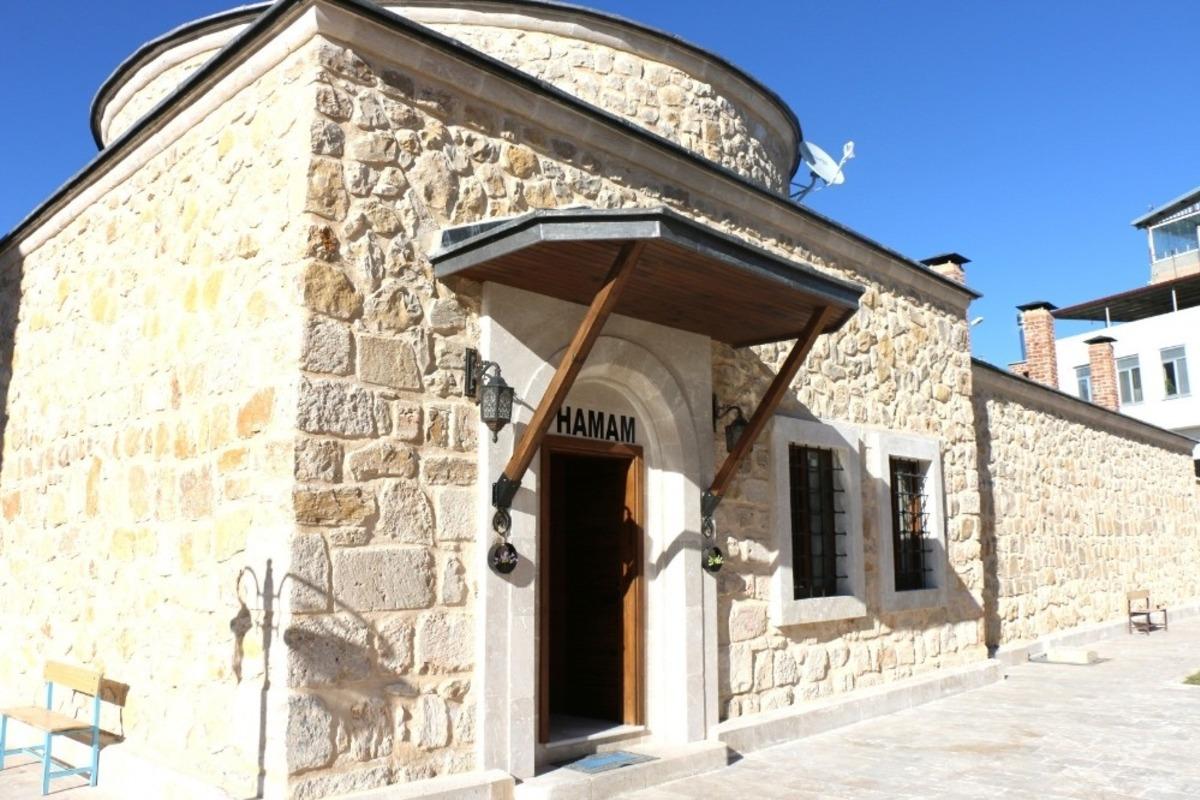 Tarihi &ccedil;arşı hamamı hizmete a&ccedil;ıldı