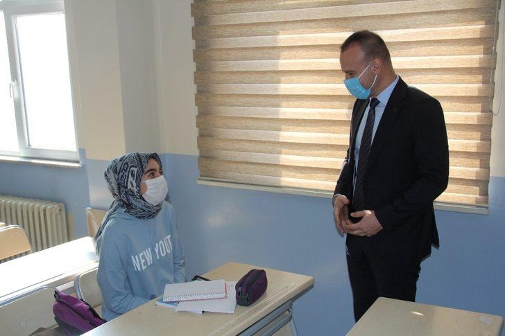 Ağrı Milli Eğitim Müdürü Tekin, Patnos ilçesindeki okullarda incelemelerde bulundu G1