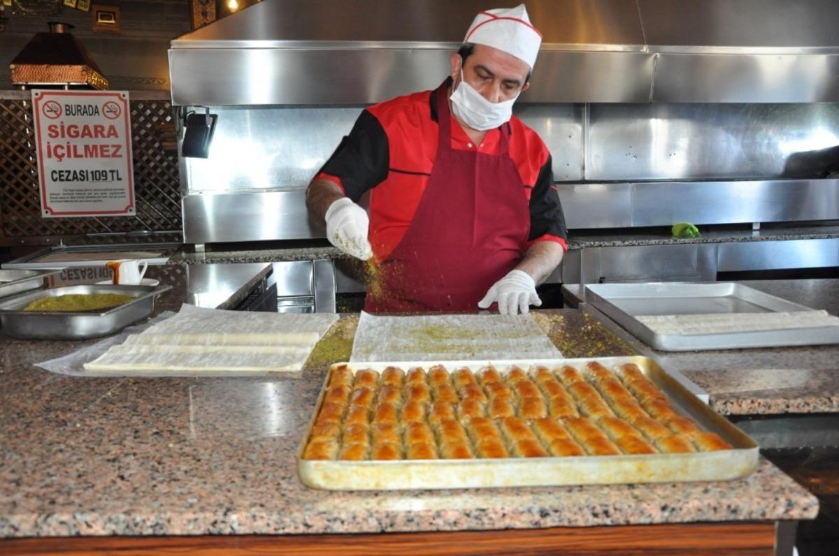 Erzurum coğrafi işaretli &uuml;r&uuml;nlerine pekmezli baklavayı da ekledi