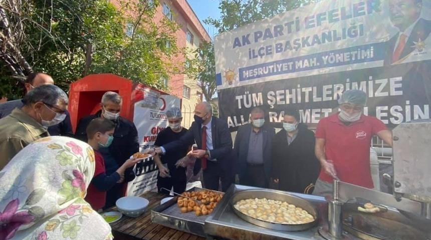 AK Parti Efeler&rsquo;den şehitler i&ccedil;in lokma ve aşure hayrı