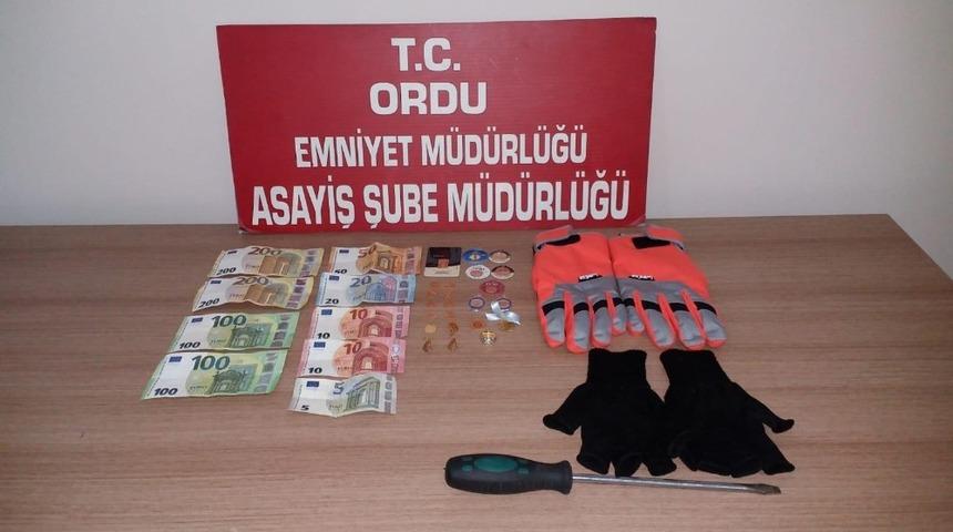 Ordu&rsquo;da ziynet eşyaları &ccedil;alan hırsızlar yakalandı