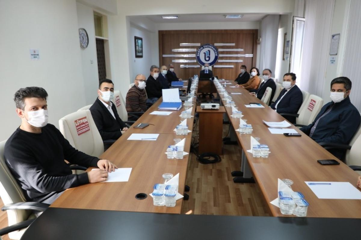 Bartın &Uuml;niversitesi &ldquo;Sağlıklı ve G&uuml;venli Kamp&uuml;s Belgesi" alma yolunda &ouml;nemli bir s&uuml;re&ccedil;ten ge&ccedil;ti