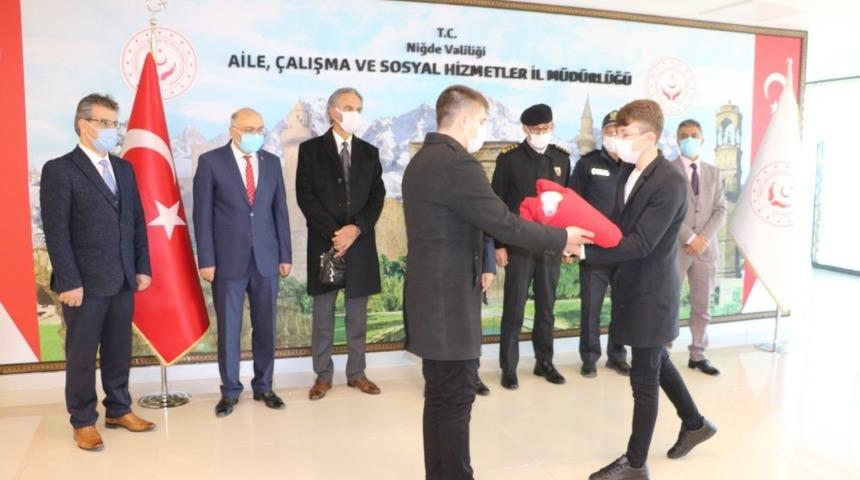 Anadolu Gönül Yolu 81 Genç 81 Bayrak teslim töreni yapıldı