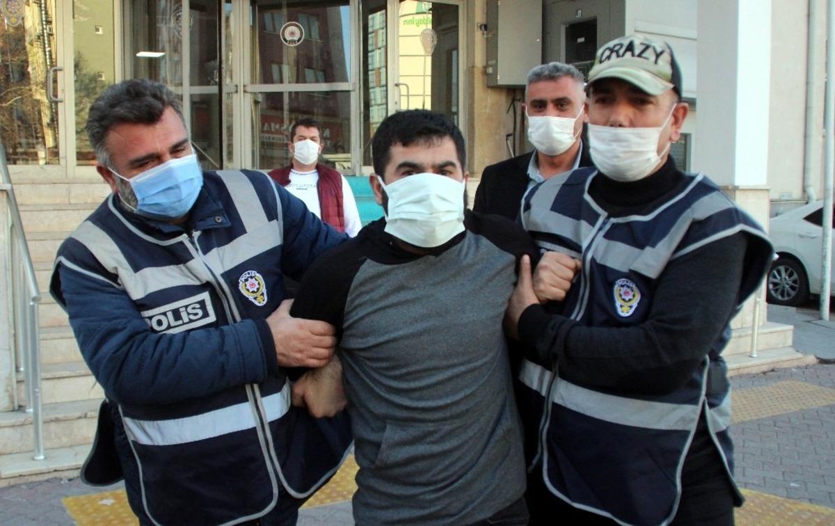 Kırşehir&rsquo;deki vahşetin firari ş&uuml;phelisi Mersin&rsquo;de 5 kişinin &ouml;ld&uuml;r&uuml;ld&uuml;ğ&uuml; cinayetlerden 65 yıl hapis cezası almış