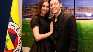 Amine Gülşe'den Mesut Özil paylaşımı: Allah'ın izniyle iyi olacak