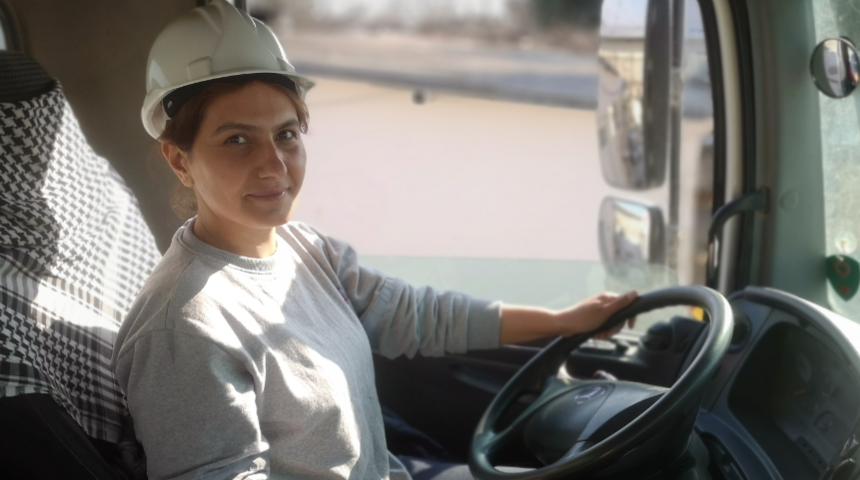 6 yıldır direksiyon sallıyor! 12 tonluk beton mikseri ona emanet 