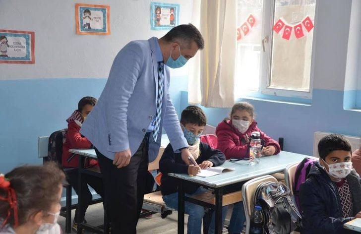 Şehit polis memuru Şahin Altmış adına kütüphane açıldı G1