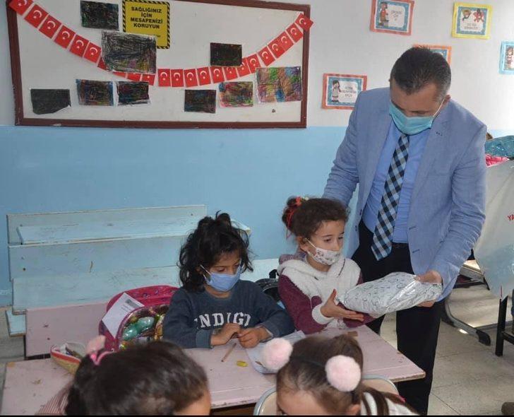 Şehit polis memuru Şahin Altmış adına kütüphane açıldı G3