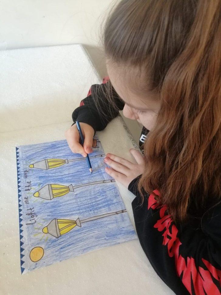 Çocuklar ışık ve ışık kirliliği hakkında çalışmalar yürütüyor G5